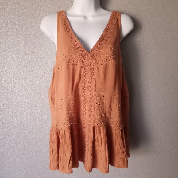 American Eagle Eyelet Ruffle Bottom Sleeveless Top - Picture 1 of 10
